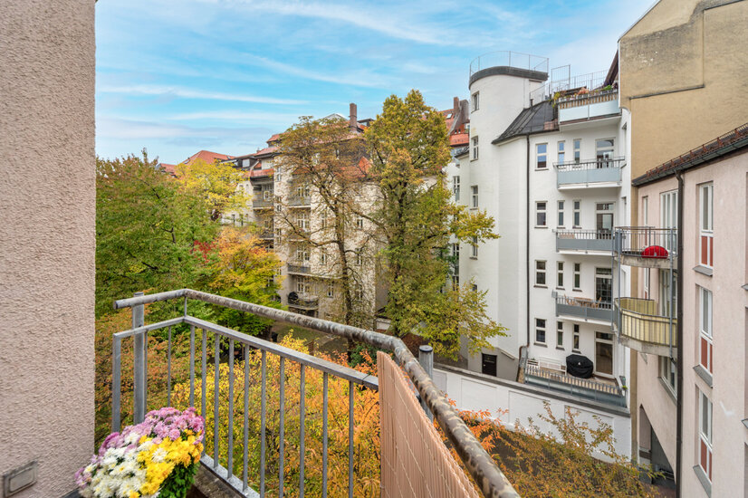 Blick zum begrünten Innenhof