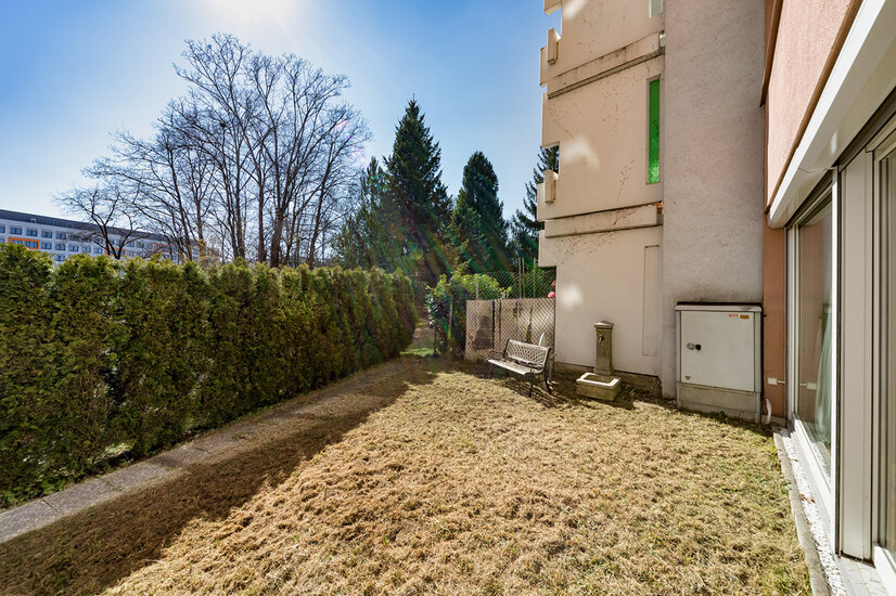 Sonniger Süd-/West-Garten