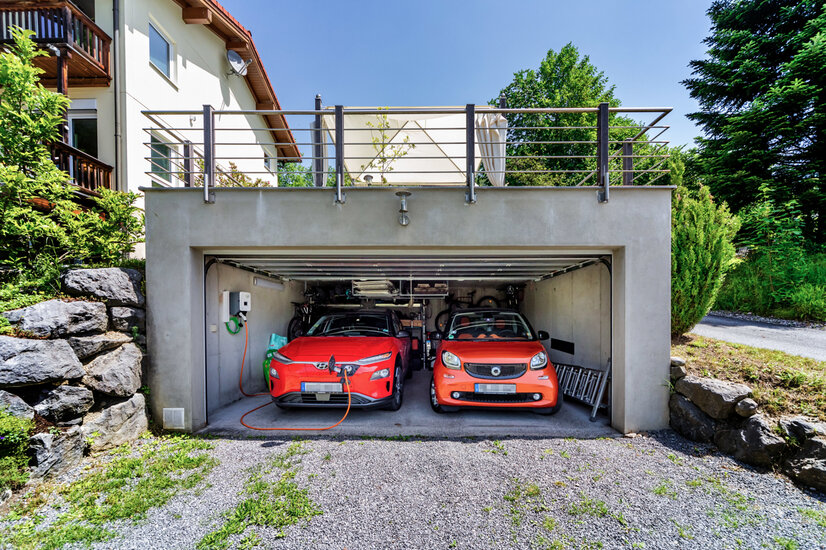 Doppelgarage mit E-Ladestation