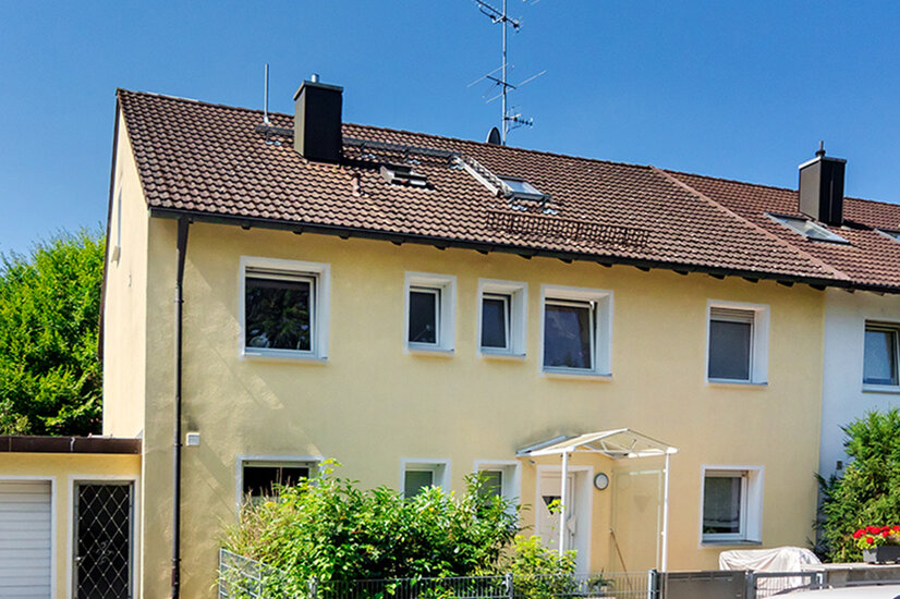 Haus mit Garage & Außenstellplatz hochkant