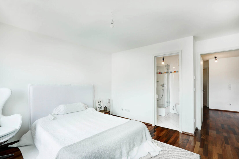Masterschlafzimmer mit Bad en suite