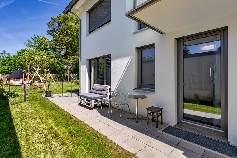 Sonnige Süd-/West-Terrasse