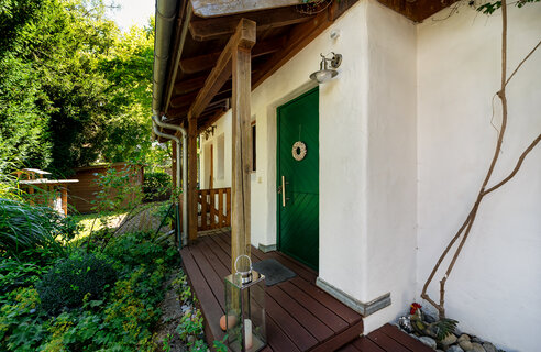 Schmuckstück im Grünen