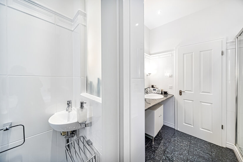 Whg 1 - Bad mit separaten WC